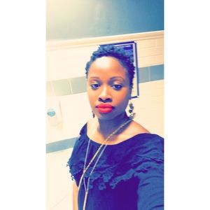 Meet your Posher, Sharifa